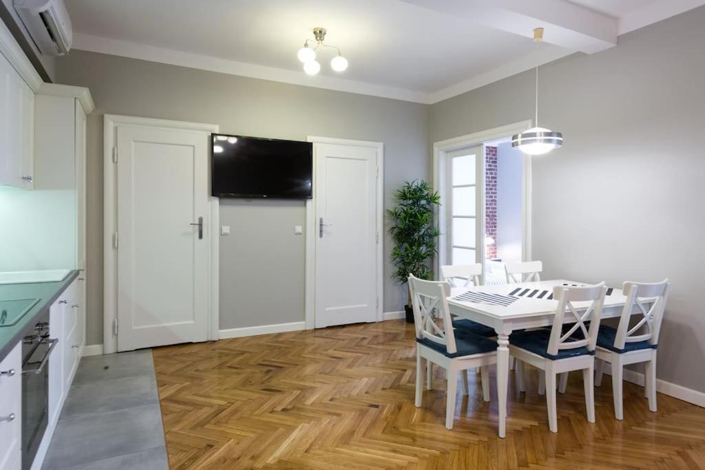 Florianska Deluxe Apartments With Air Condition Краков Экстерьер фото